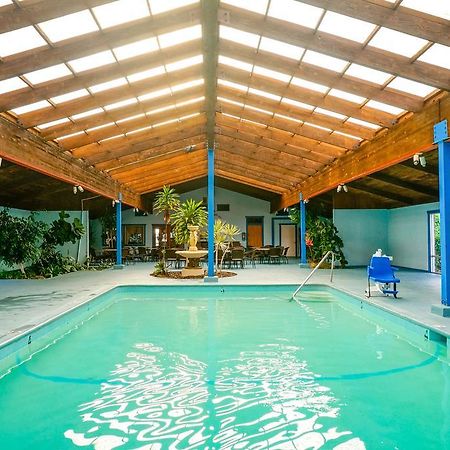 Courtesy Inn San Simeon Exterior photo